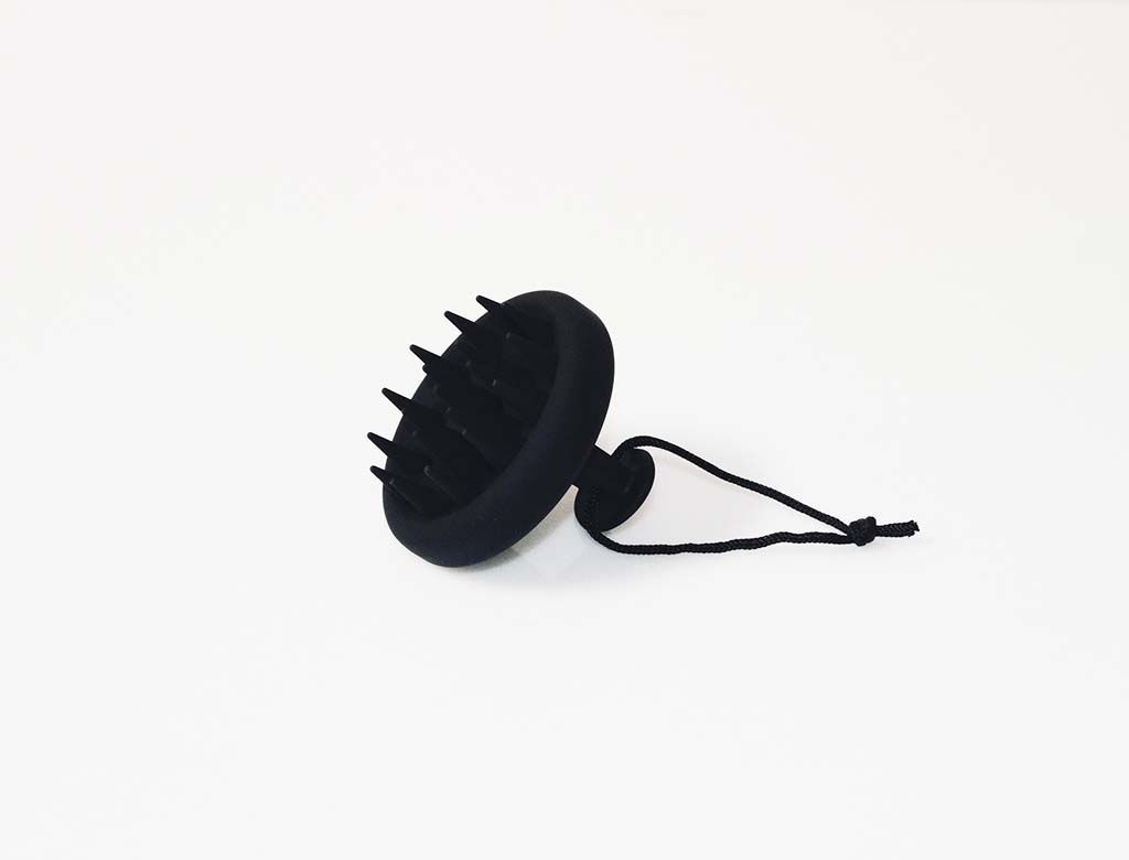 Load image into Gallery viewer, Buff Massaging Scalp Brush - Reverie