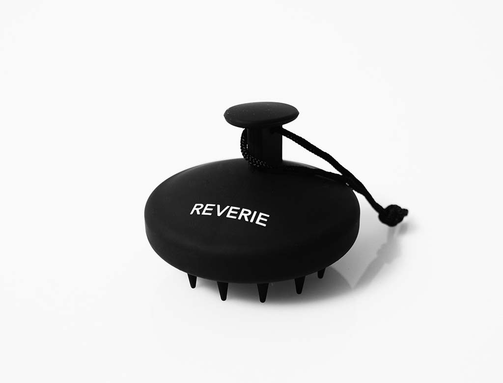 Load image into Gallery viewer, Buff Massaging Scalp Brush - Reverie